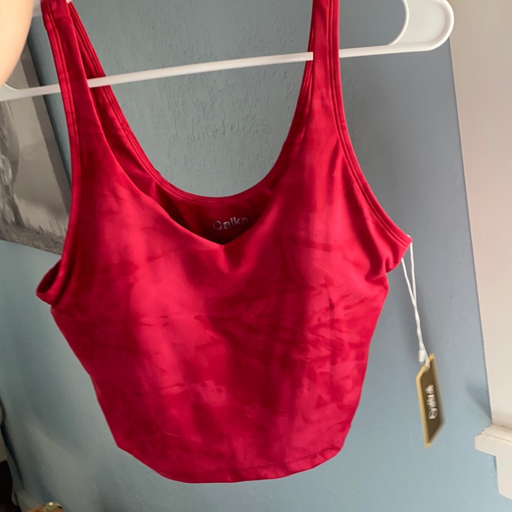 Athletic tank top